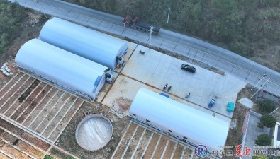 鸡枞菌种植基地：占地1200㎡，日产菇1800多斤